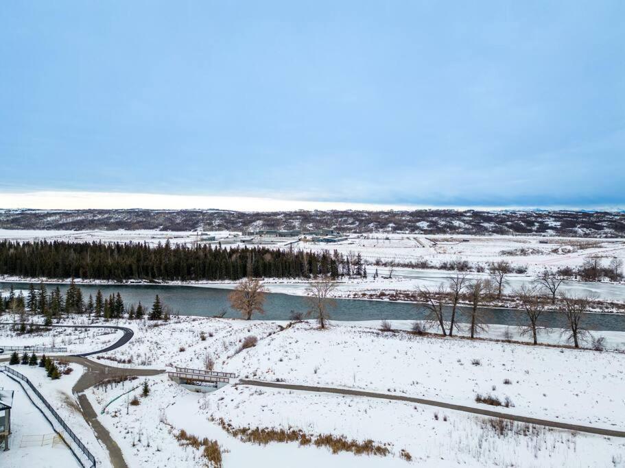 Luxury-4Bed With Ac-86"Tv-Brandnew In Cranston, Calgary Villa Exterior photo
